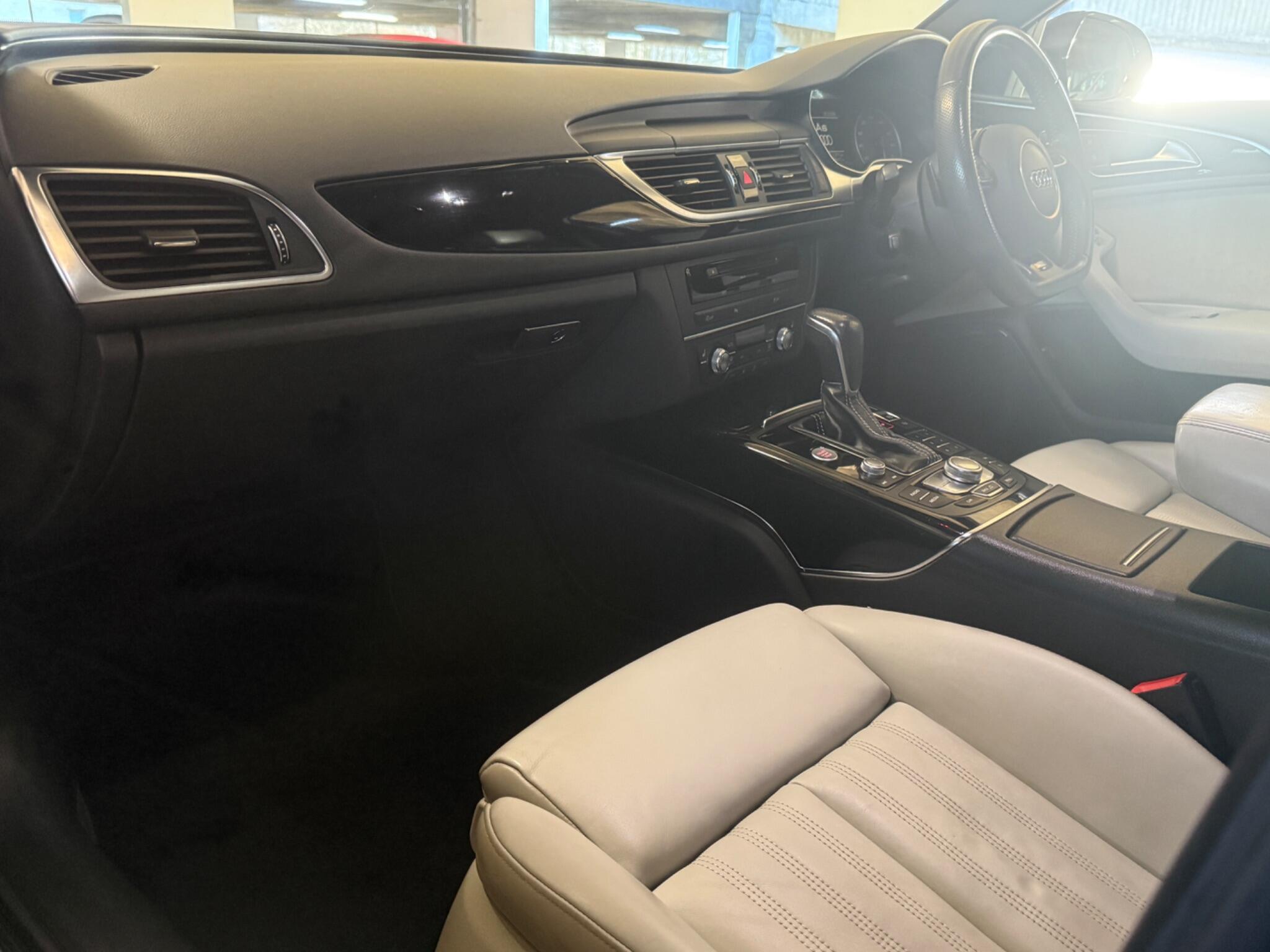 Audi A6 Saloon - Image 9