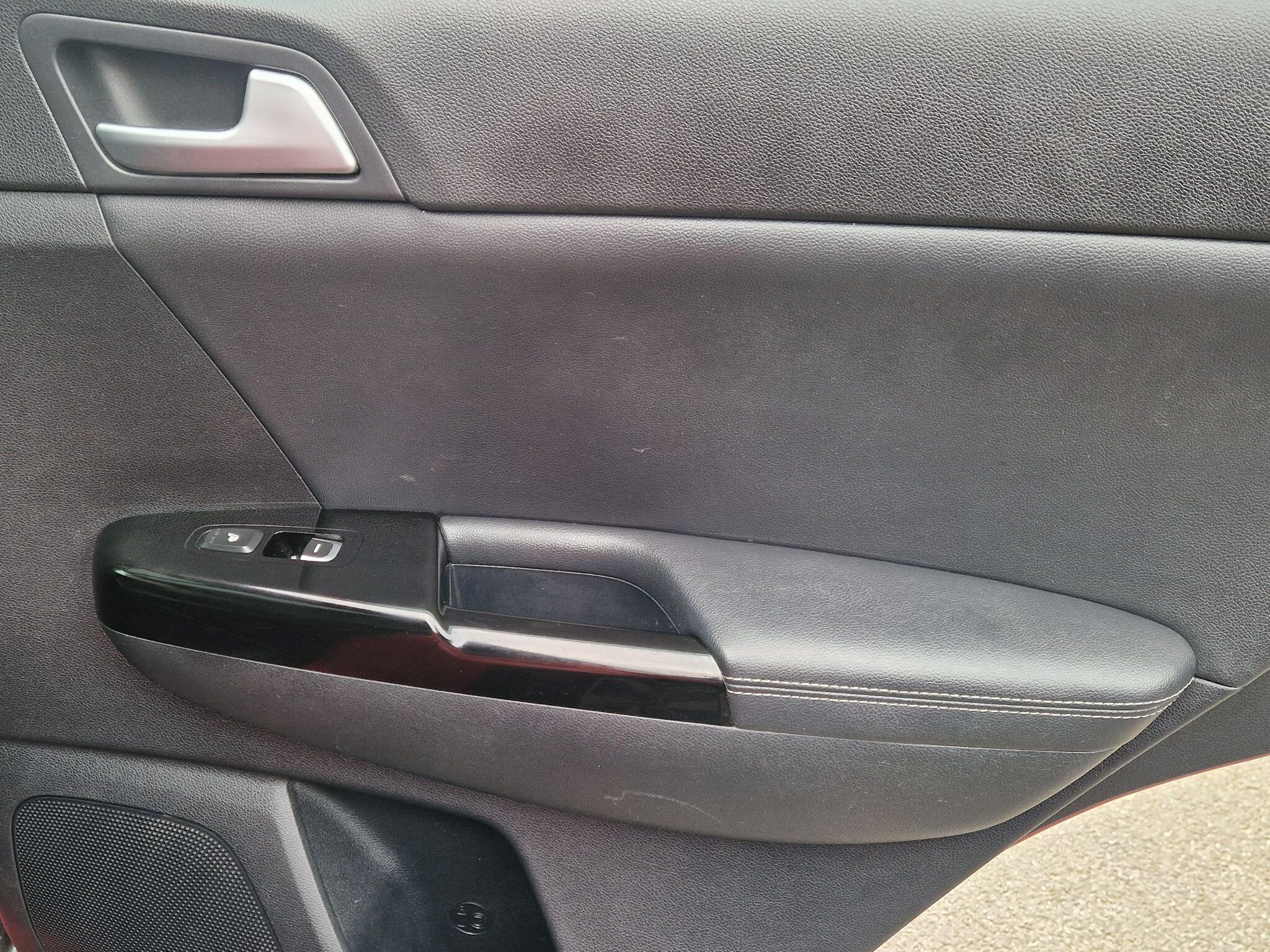 Kia Sportage - Image 35