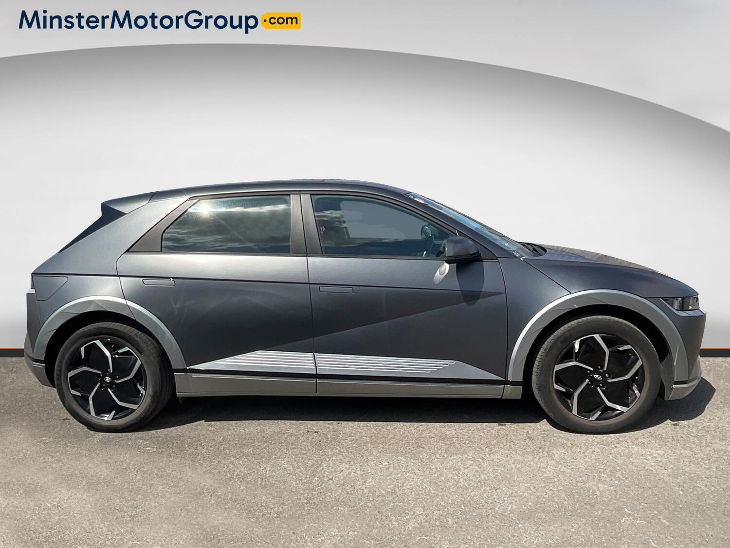 Hyundai Ioniq 5 - Image 2