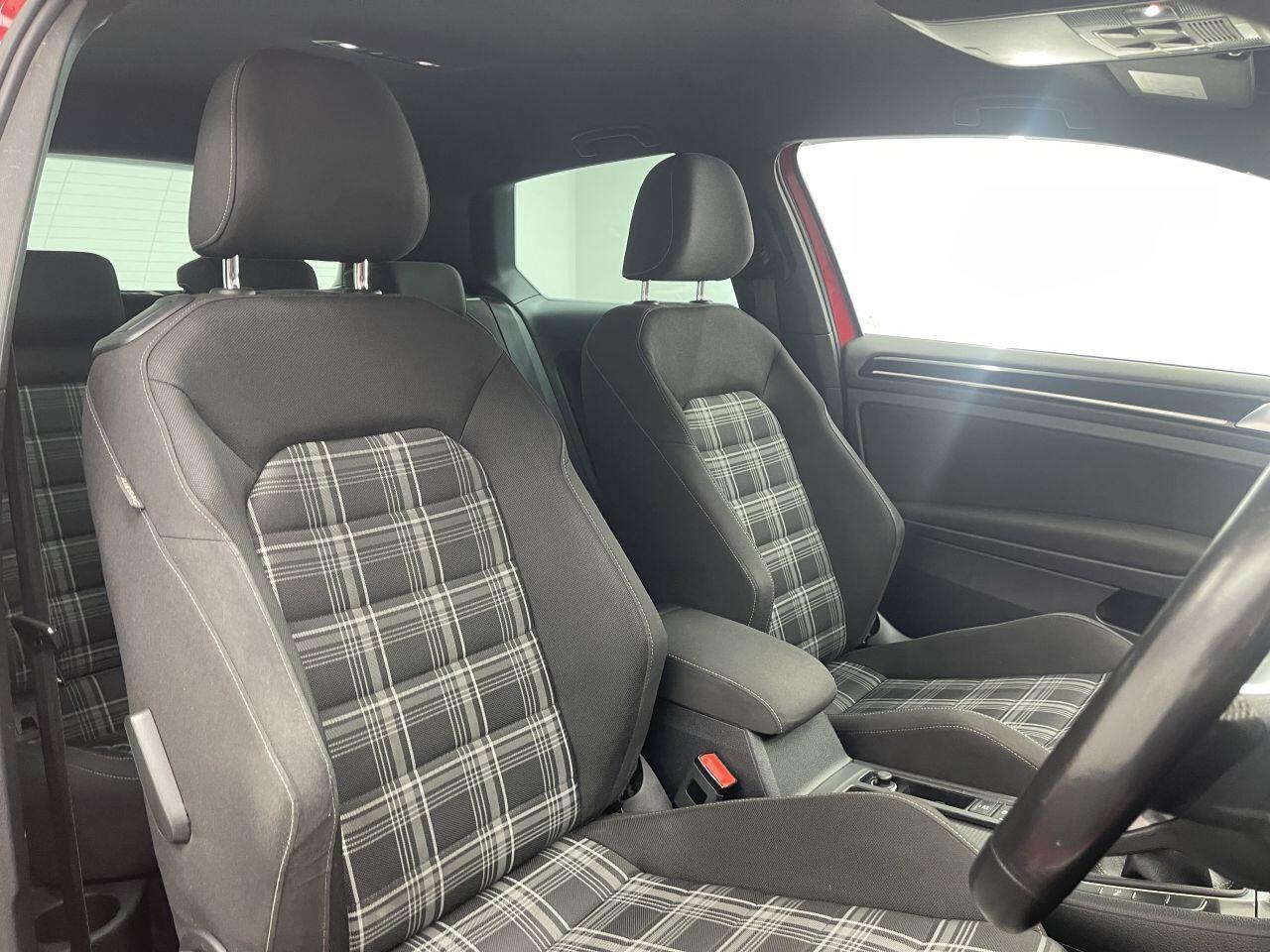 Volkswagen Golf - Image 3