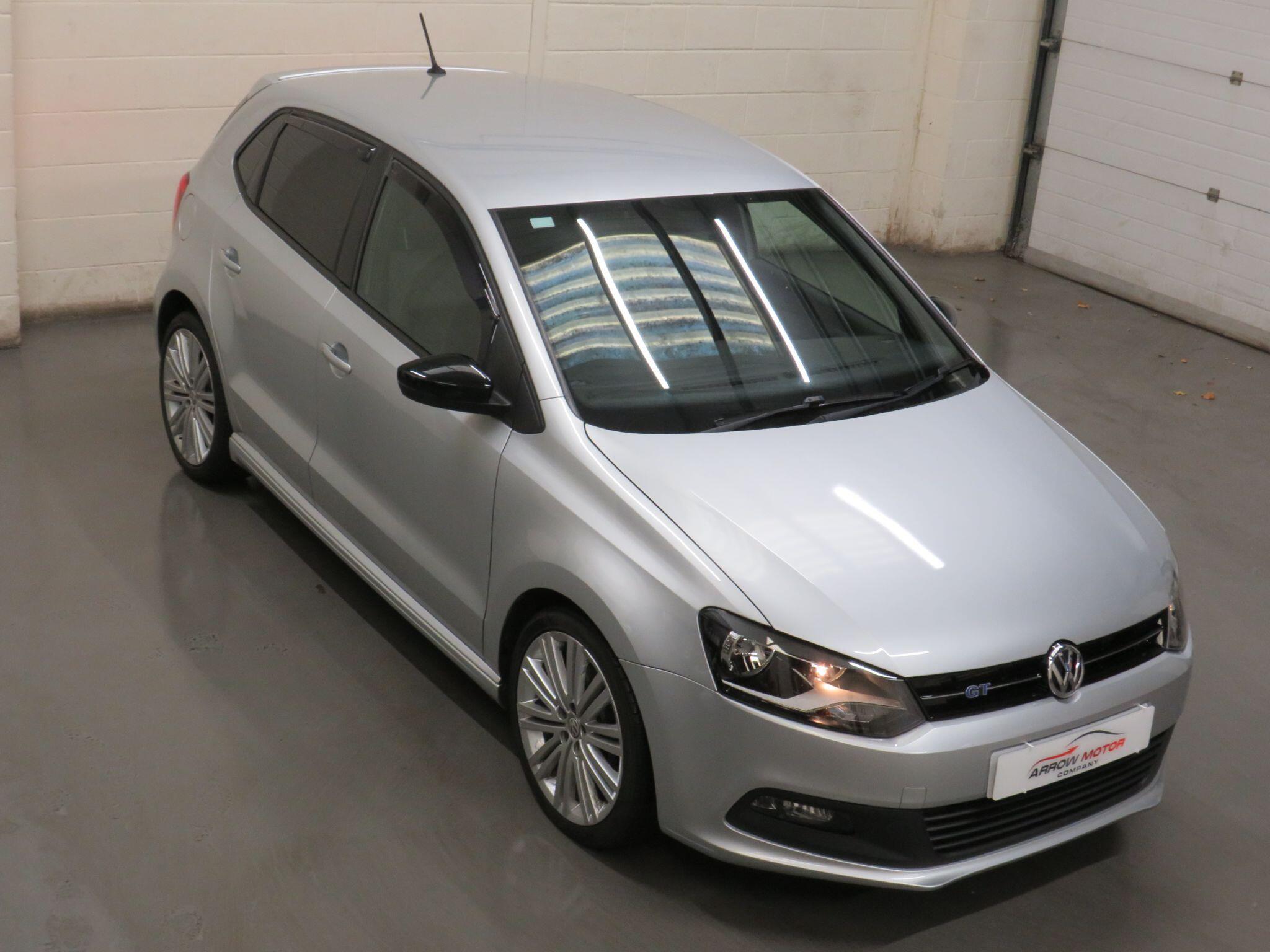 Volkswagen Polo - Image 11