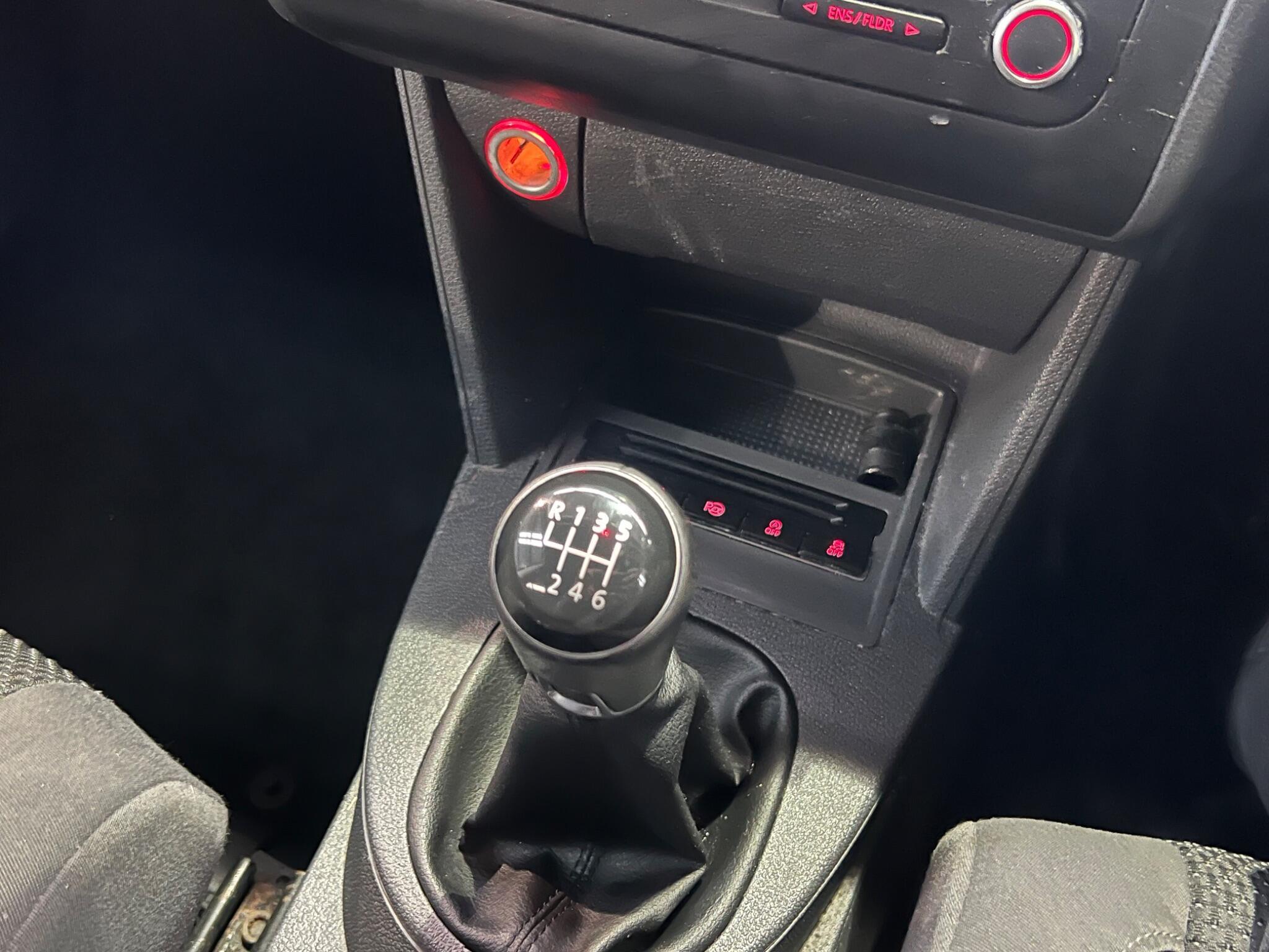 Volkswagen Touran - Image 14