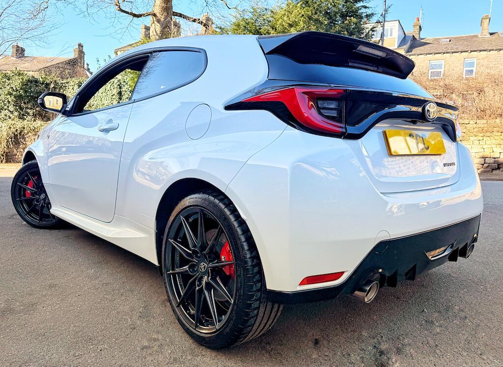 Toyota Yaris - Image 14