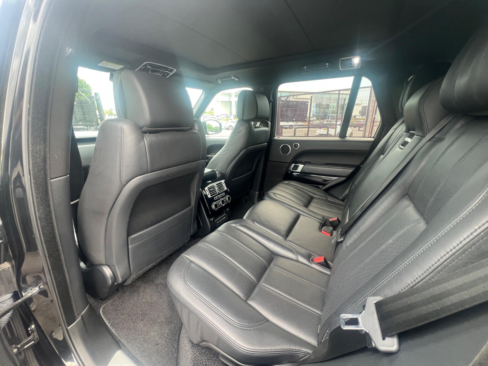 Land Rover Range Rover - Image 12
