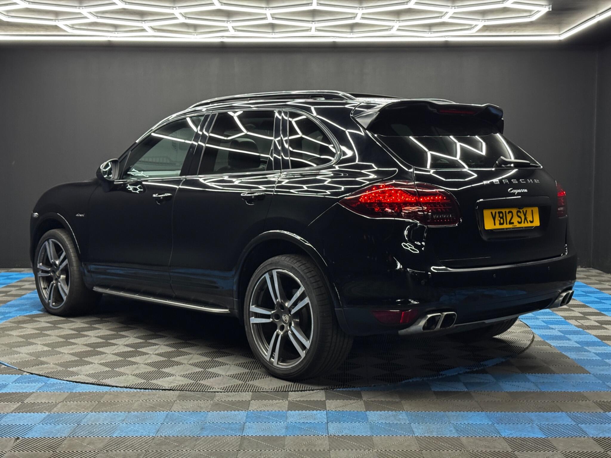 Porsche Cayenne - Image 7