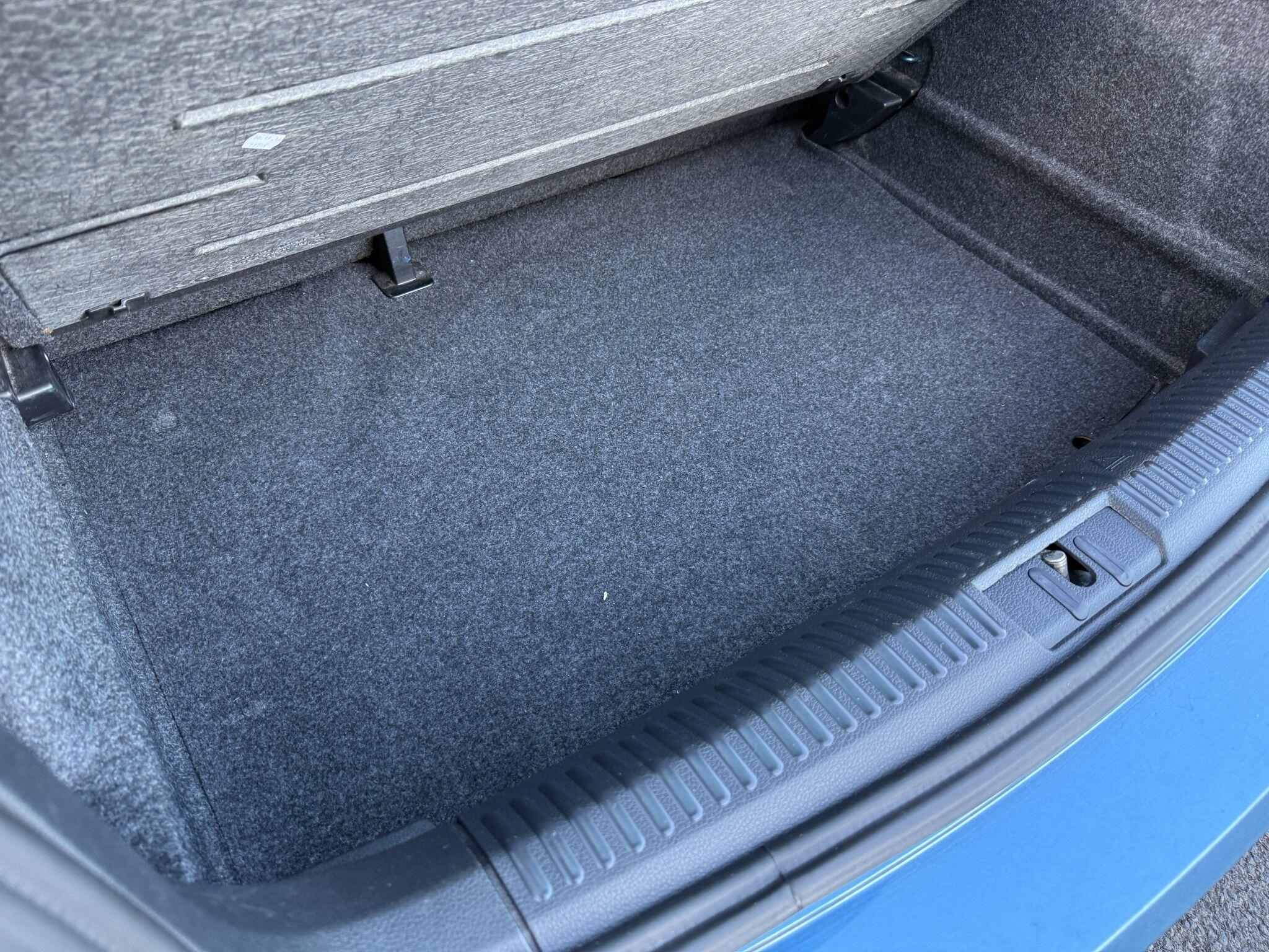 Volkswagen Polo - Image 64