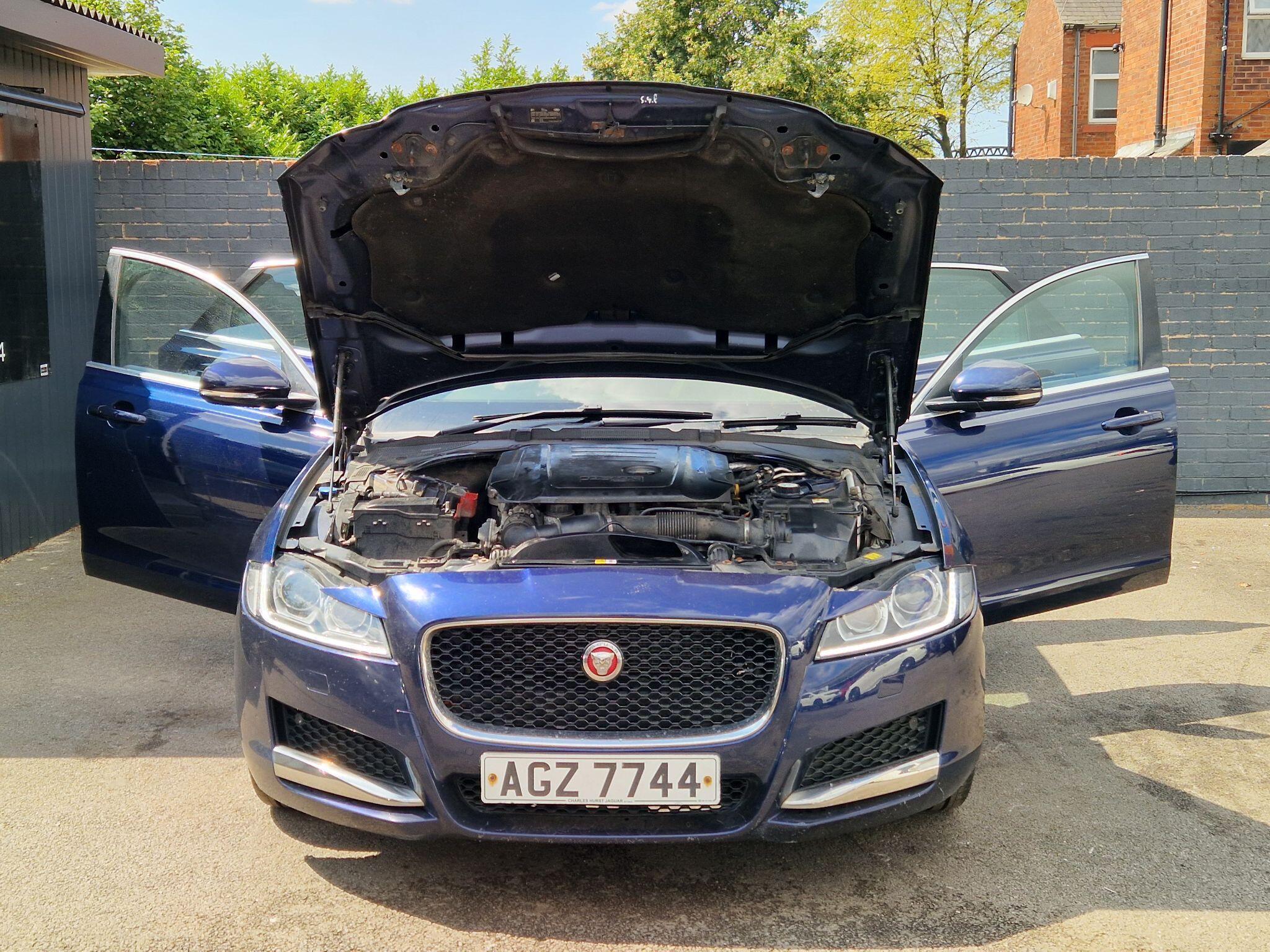 Jaguar XF - Image 12