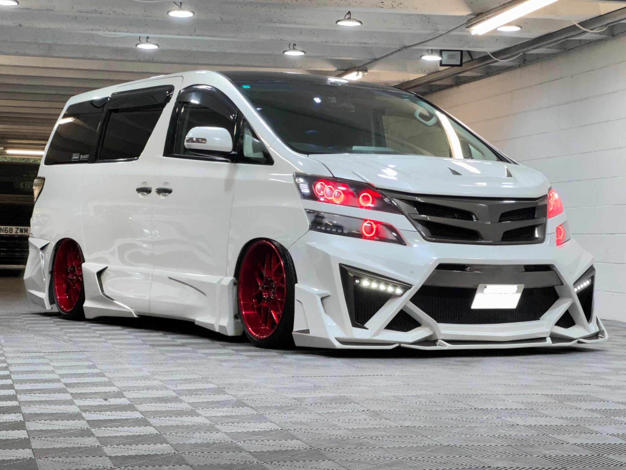 Toyota Vellfire - Image 19