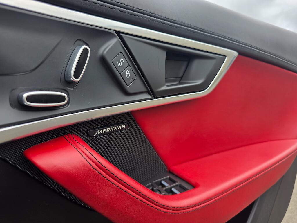 Jaguar F-Type - Image 28