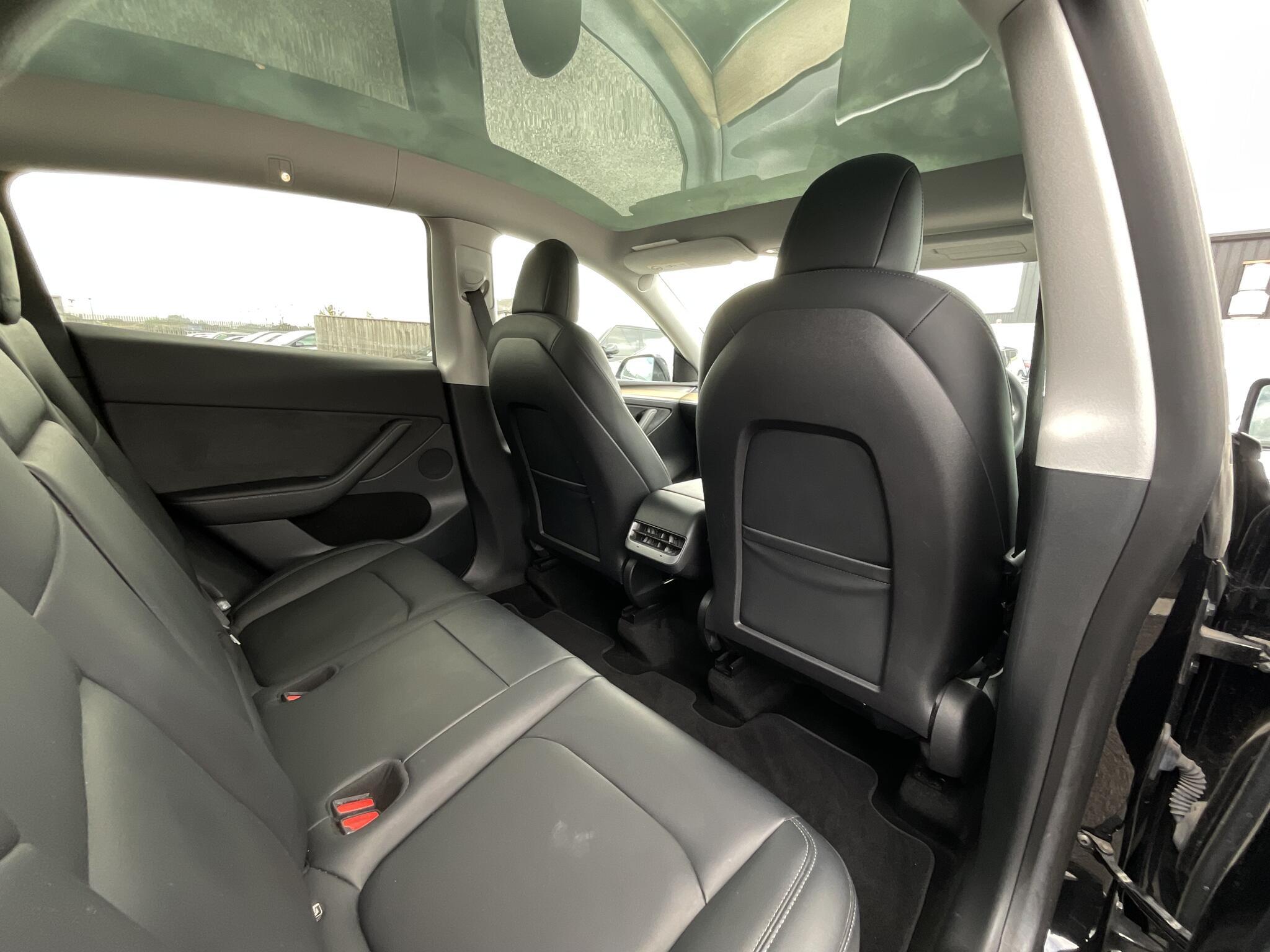 Tesla Model Y - Image 10