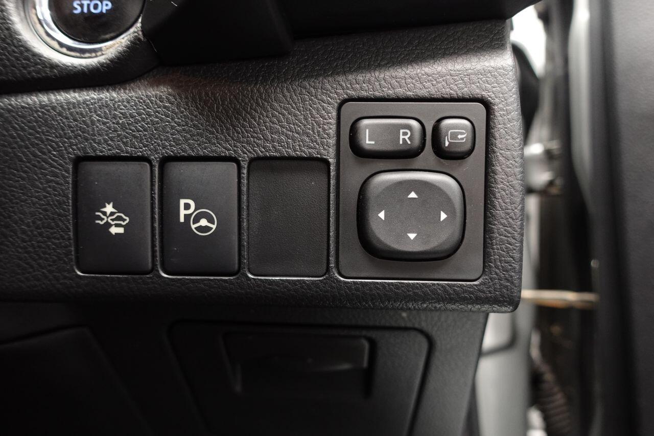 Toyota Auris - Image 44