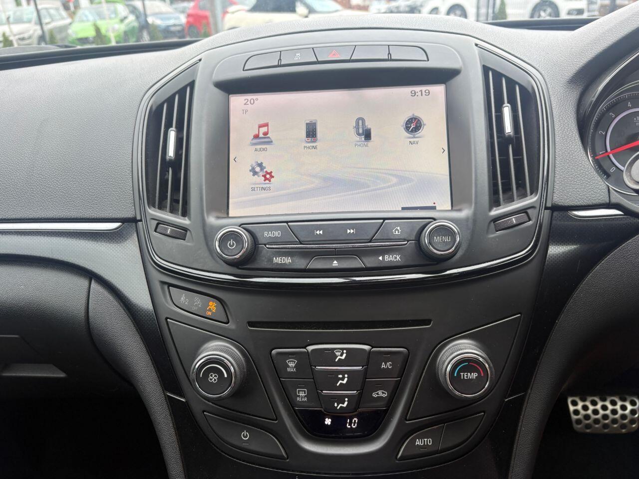 Vauxhall Insignia - Image 10