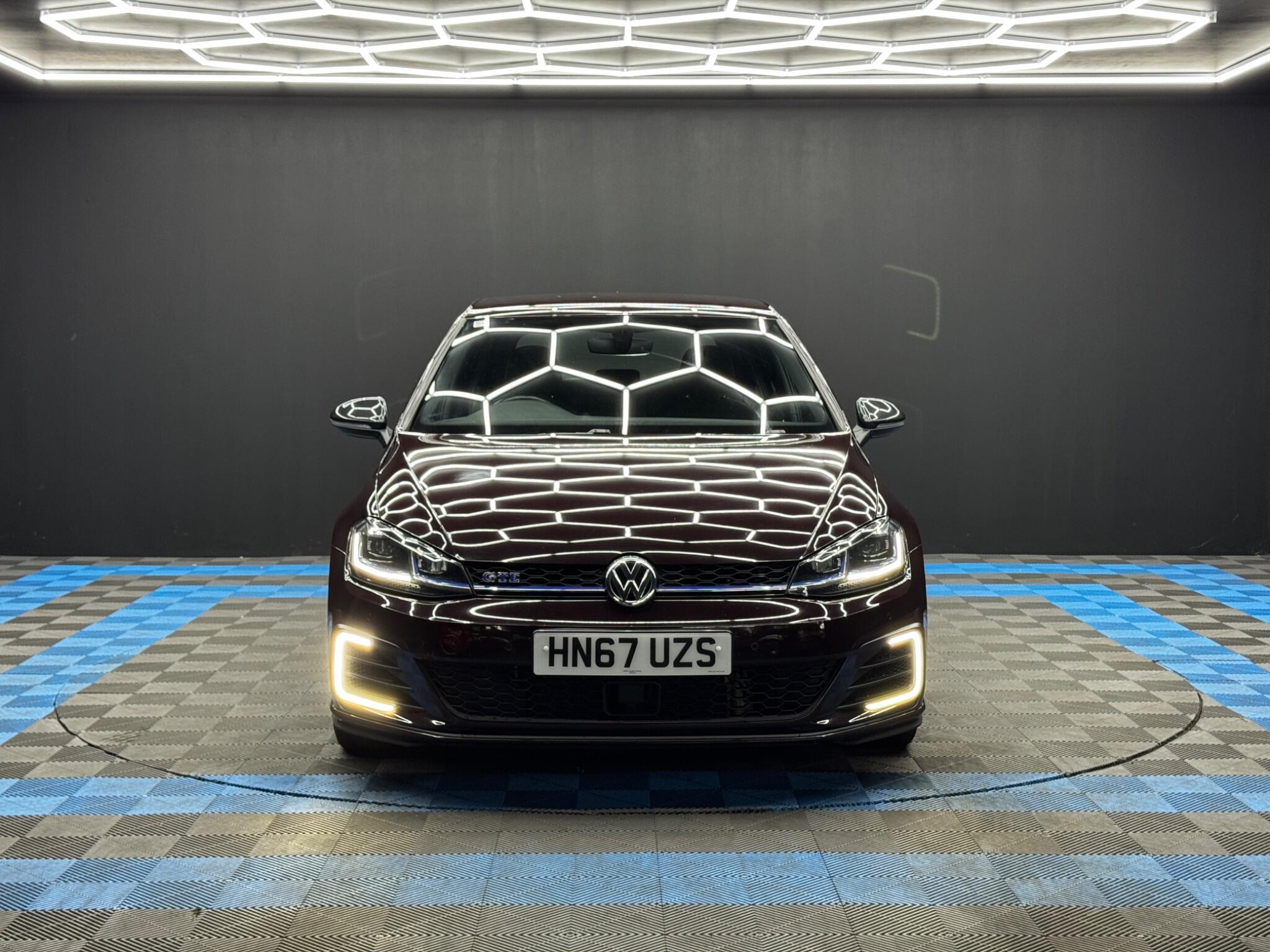 Volkswagen Golf - Image 2