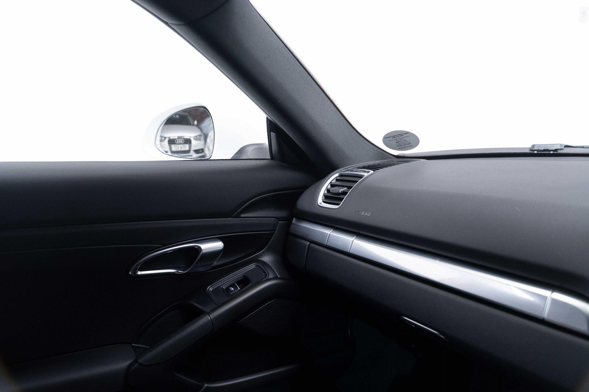 Porsche Cayman - Image 8