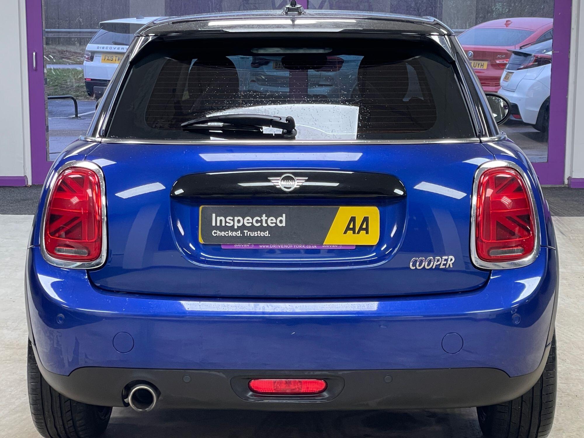 MINI Hatch - Image 10