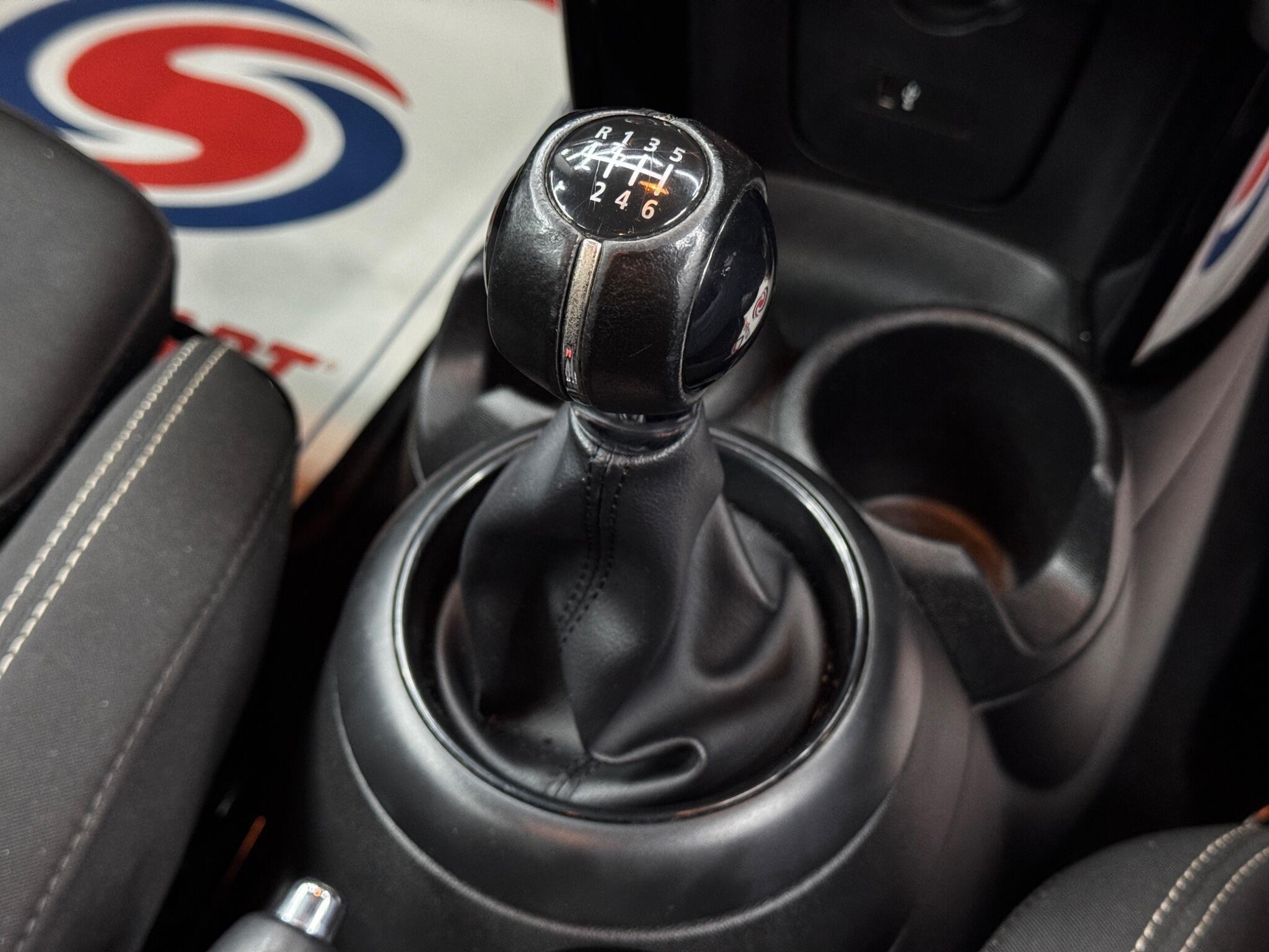 MINI Hatch - Image 23