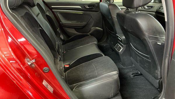 Renault Megane - Image 11