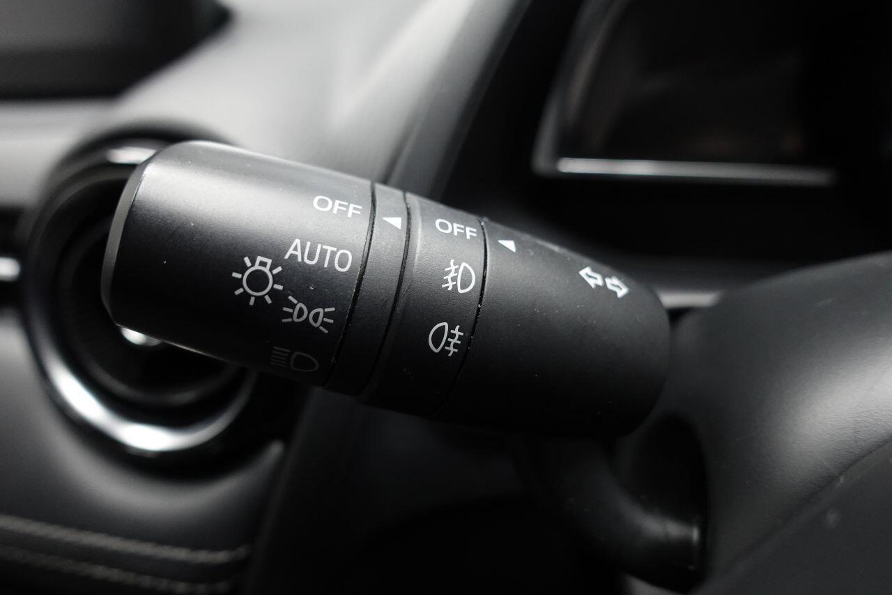 Mazda MAZDA2 - Image 38