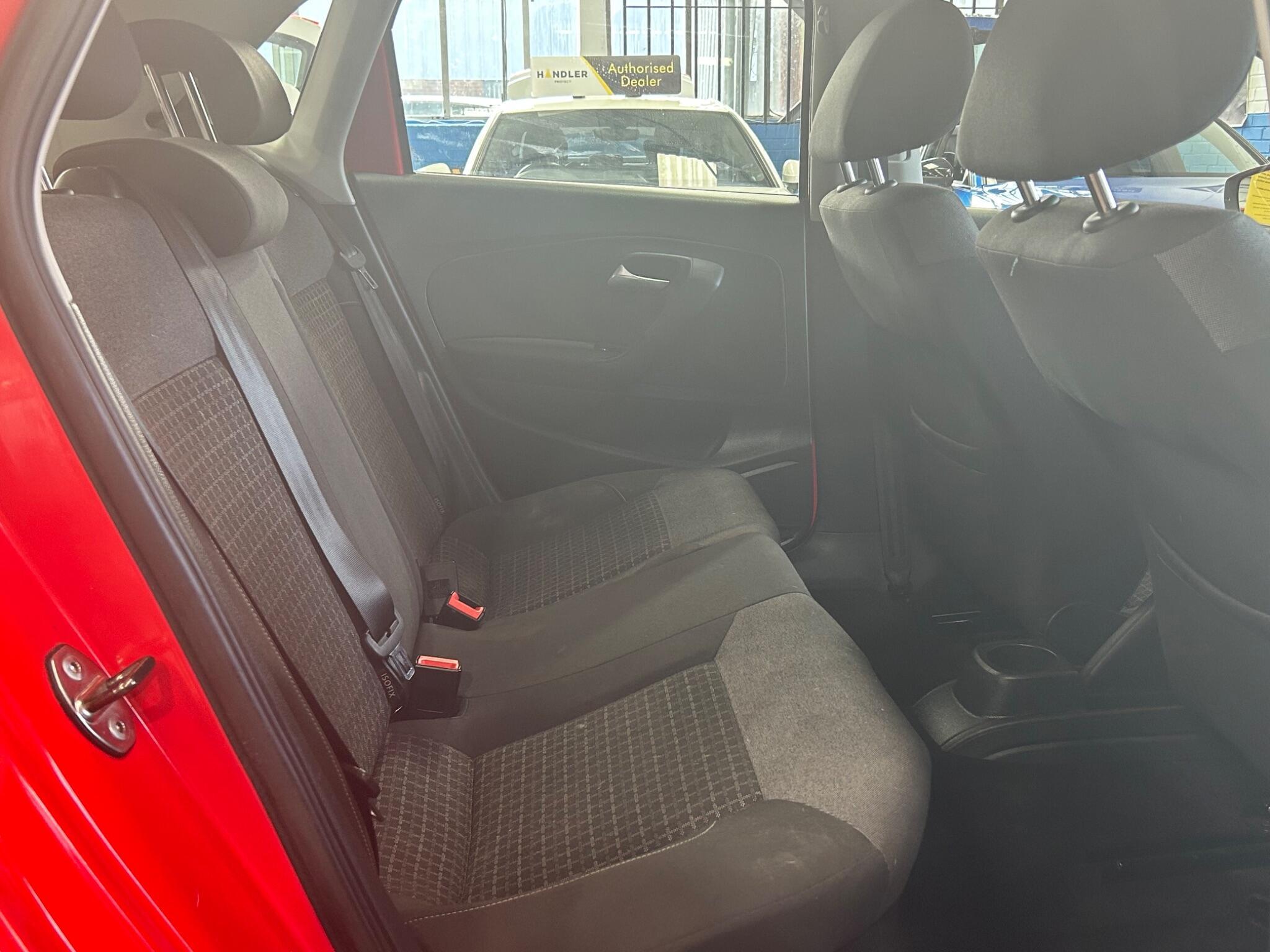 Volkswagen Polo - Image 18