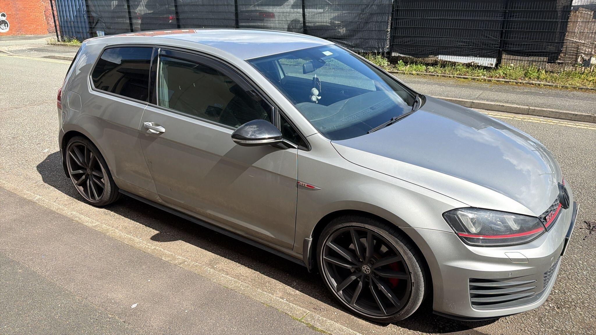 Volkswagen Golf - Image 2