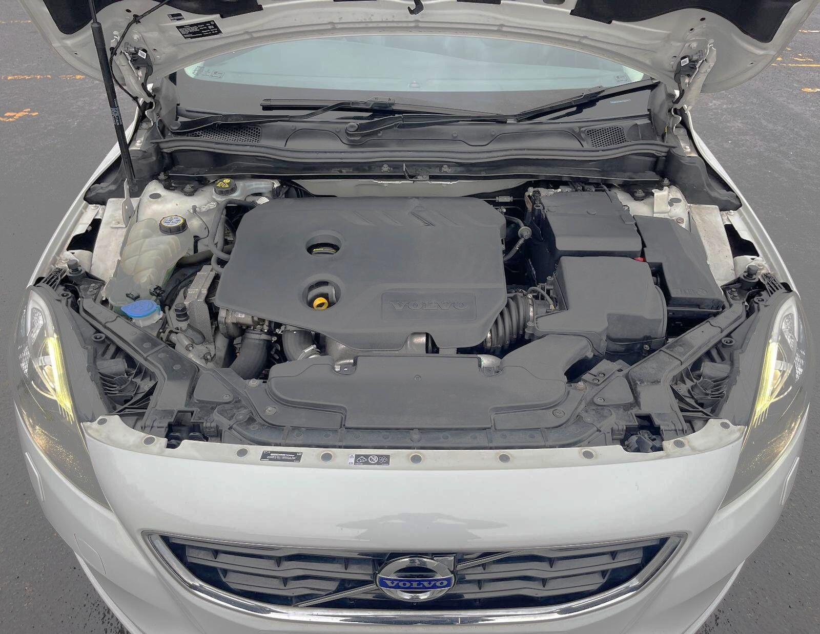 Volvo V40 - Image 34