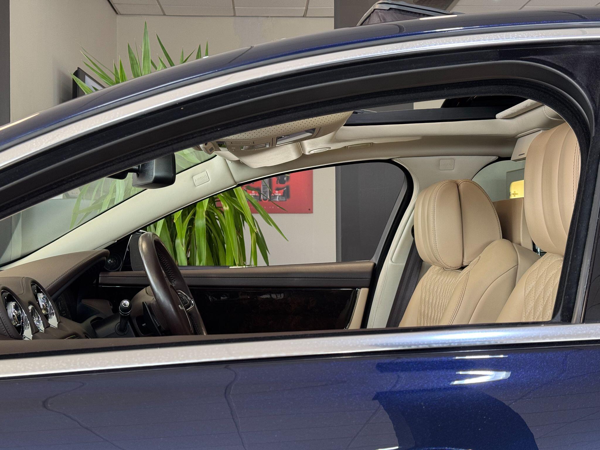 Jaguar XJ - Image 14