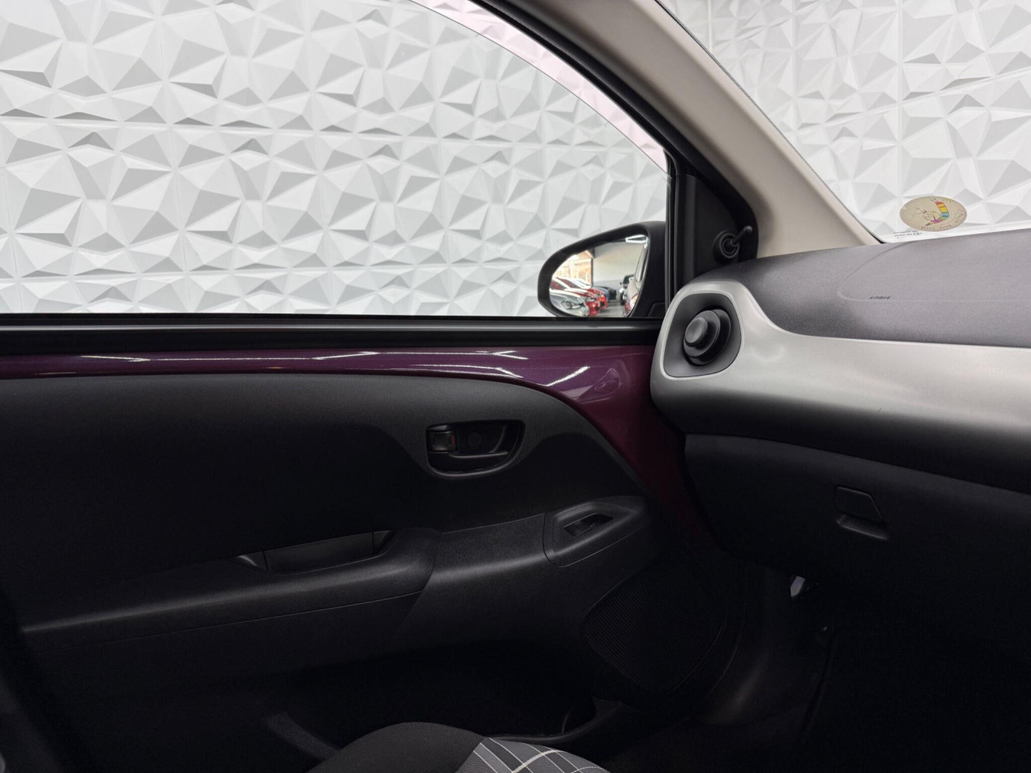 Peugeot 108 - Image 24