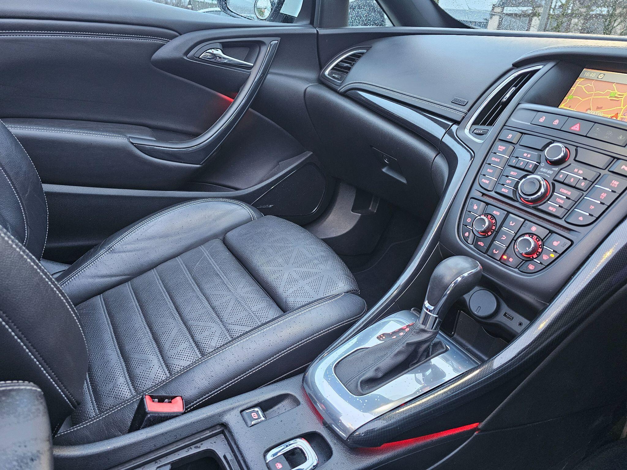 Vauxhall Cascada - Image 30