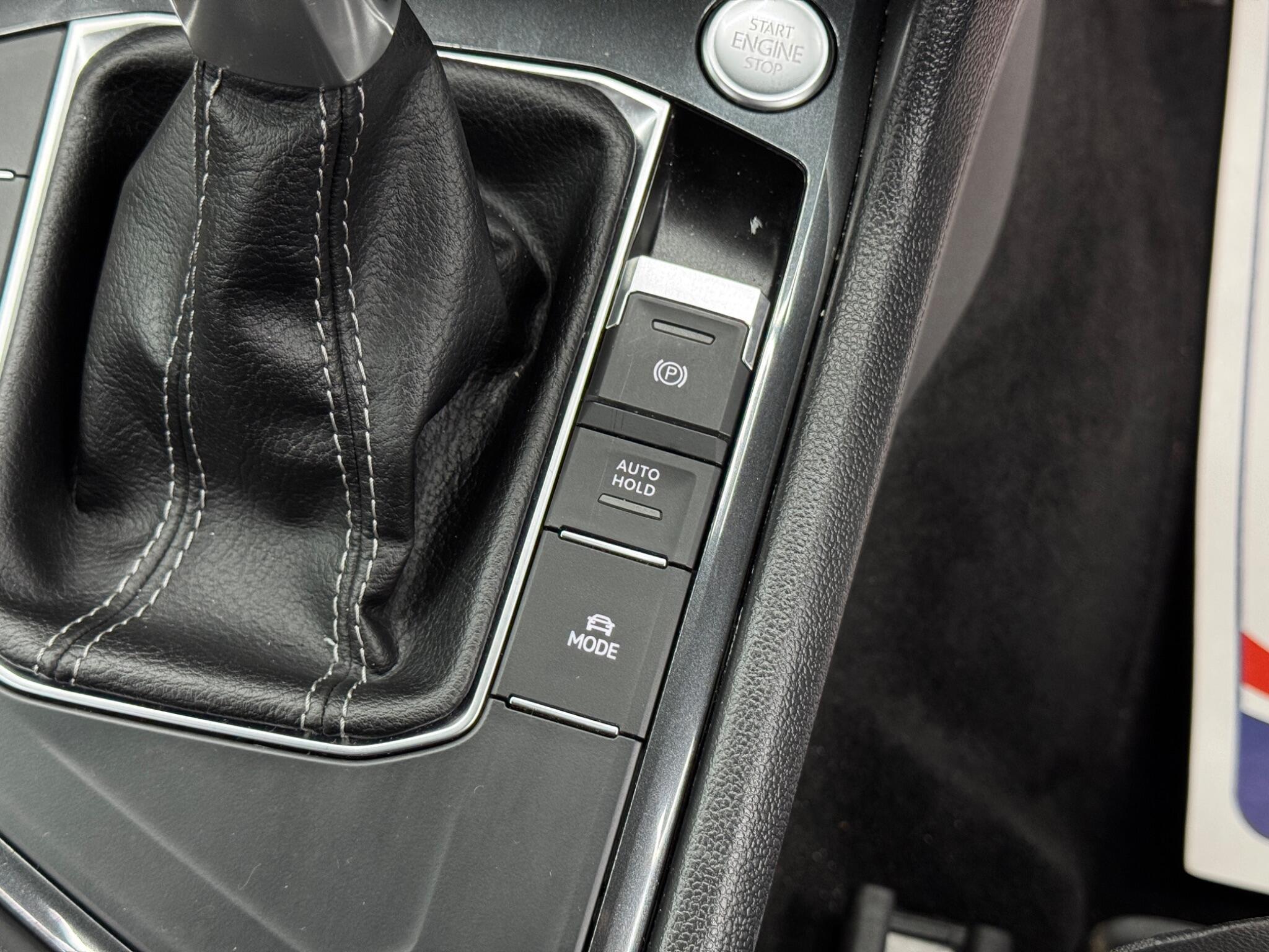 Volkswagen Tiguan - Image 27