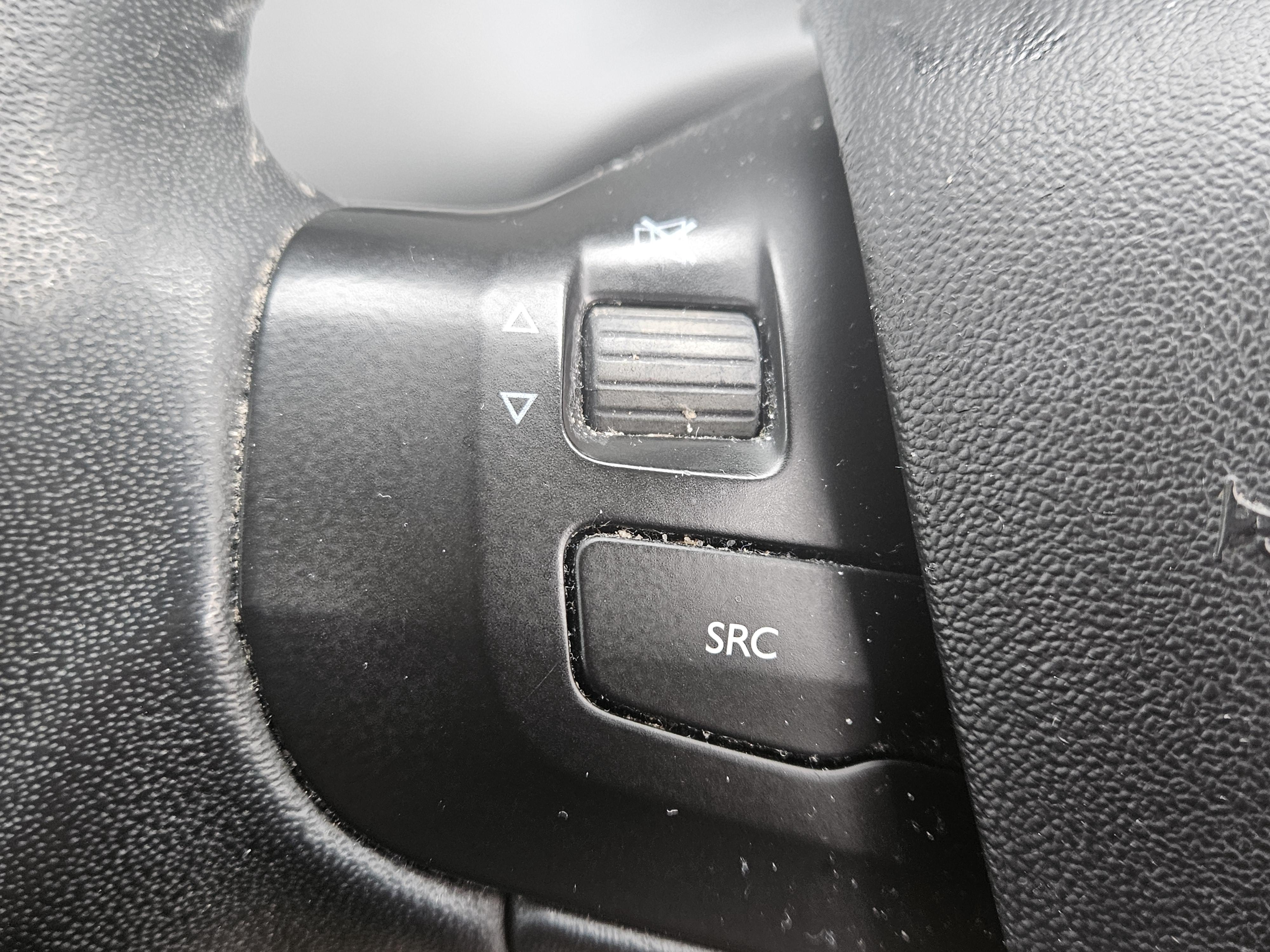 Peugeot 208 - Image 30