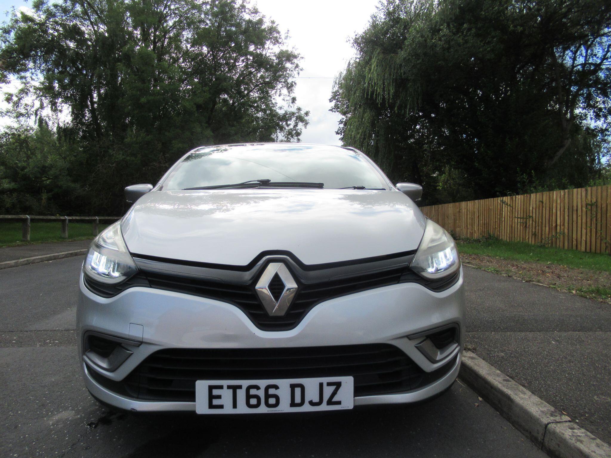 Renault Clio - Image 6