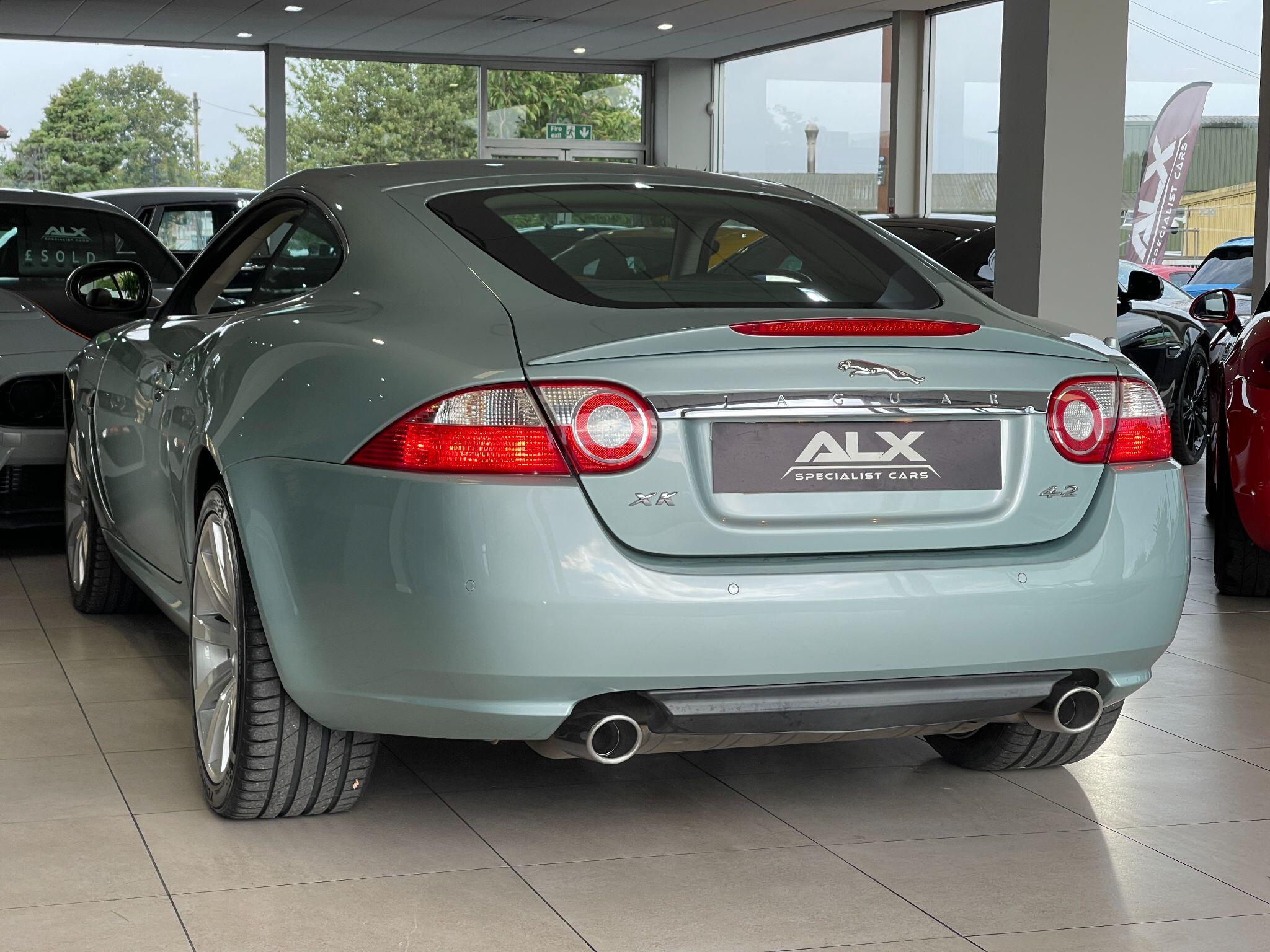 Jaguar XK - Image 11