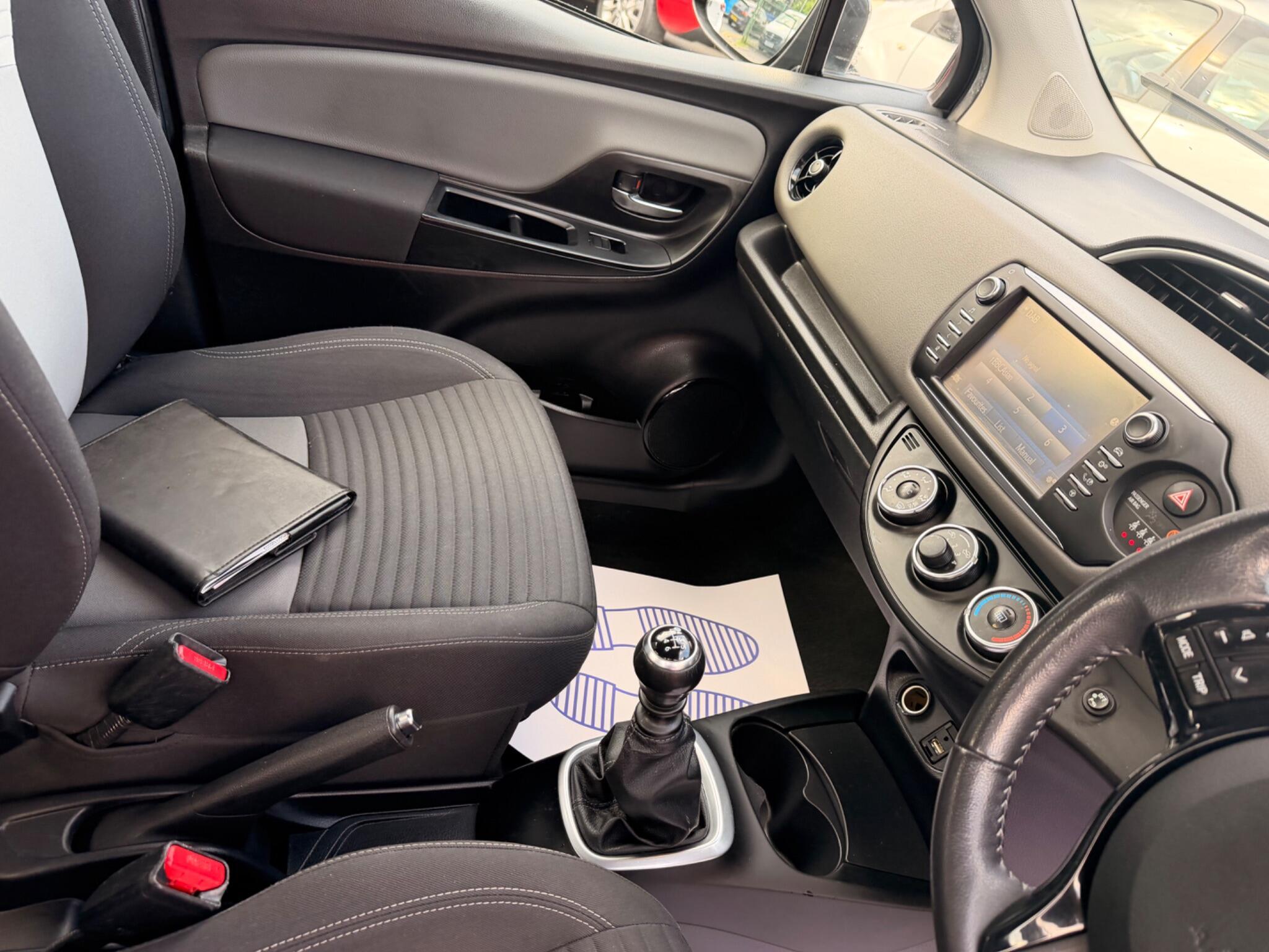 Toyota Yaris - Image 20