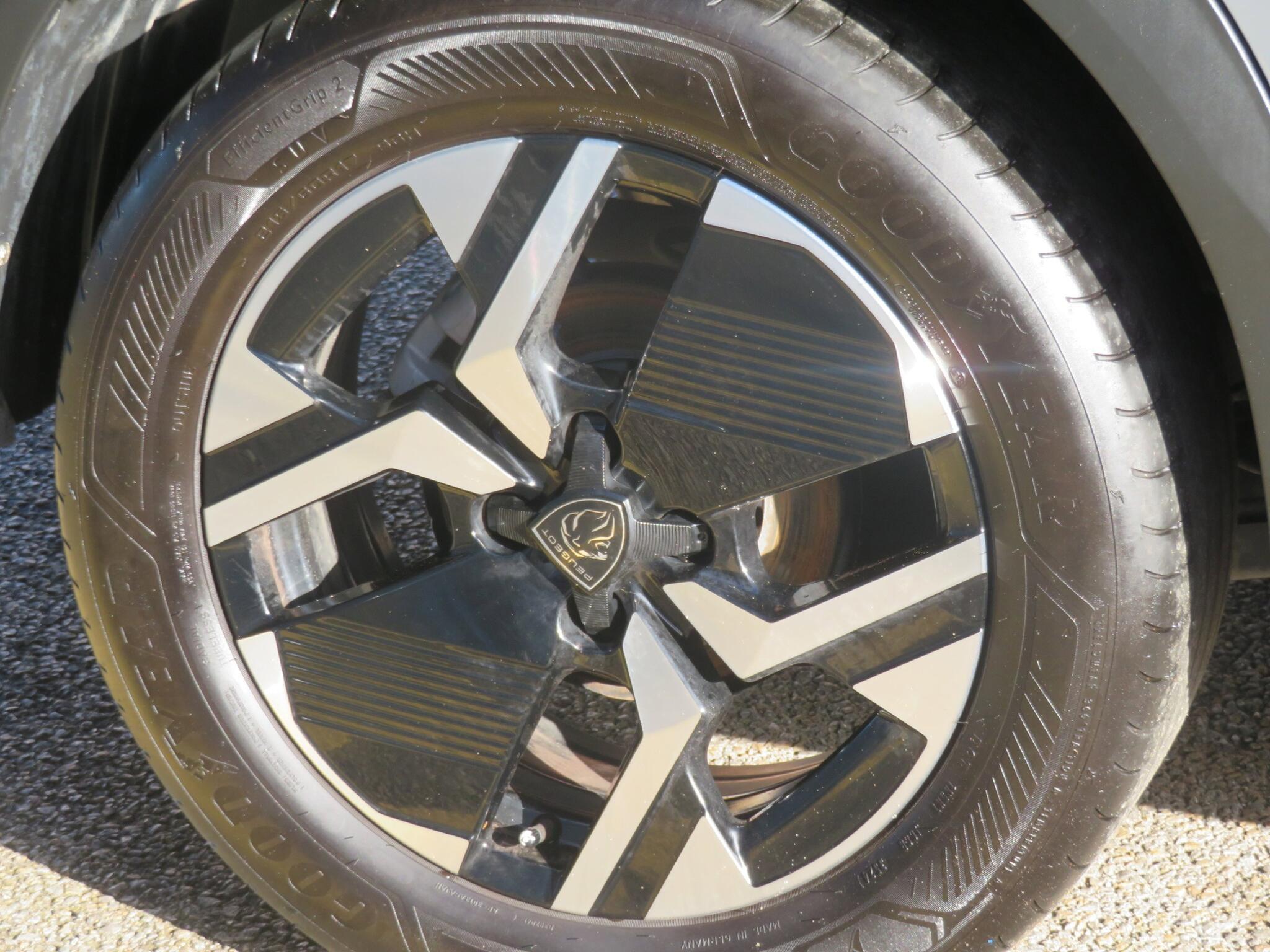 Peugeot 2008 - Image 8