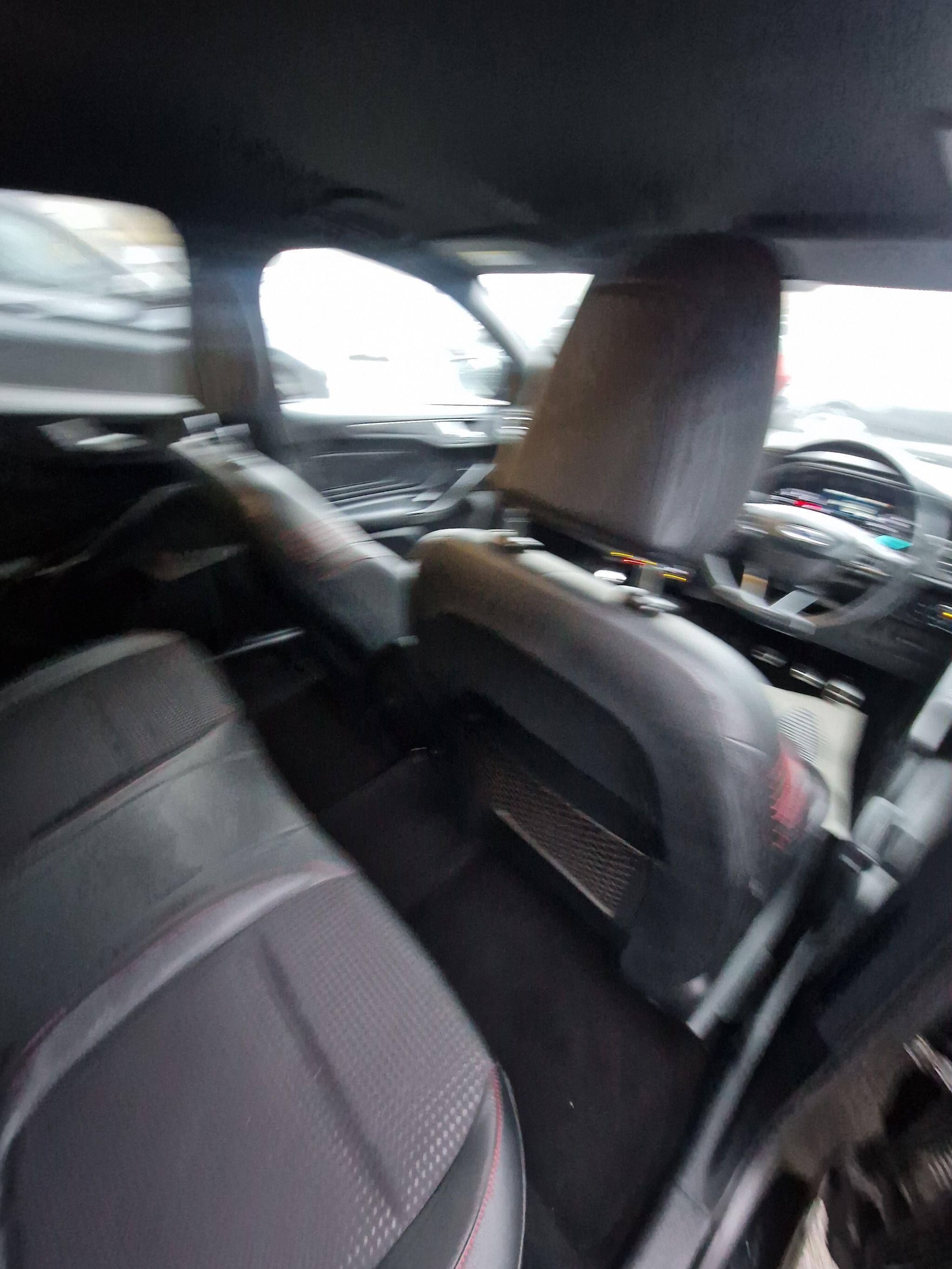 Ford Focus - Image 34