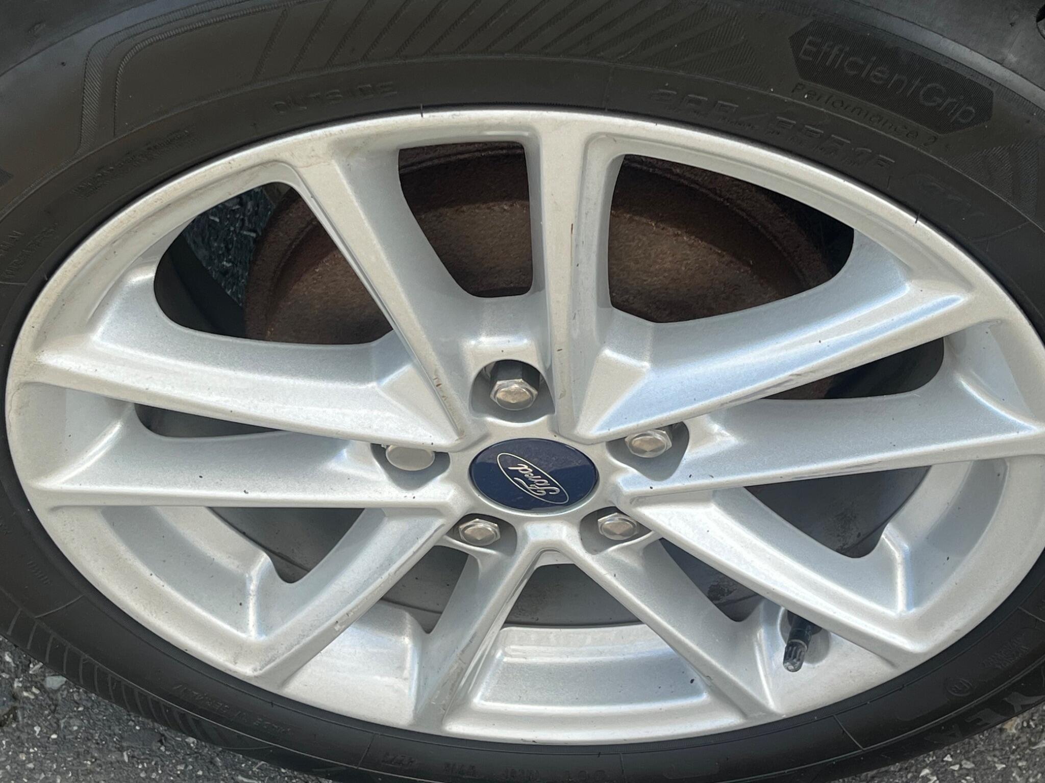 Ford Focus - Image 15