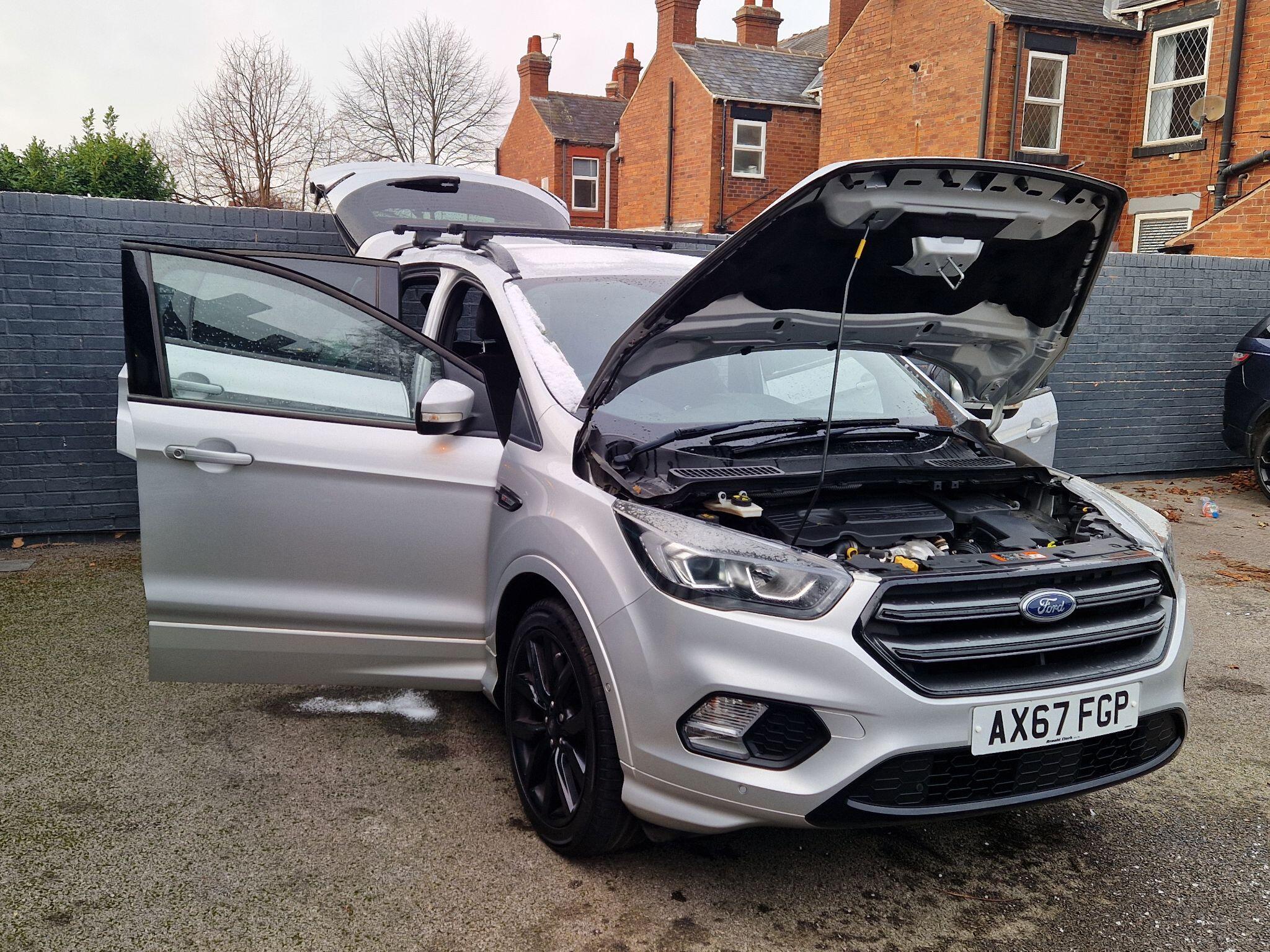 Ford Kuga - Image 11