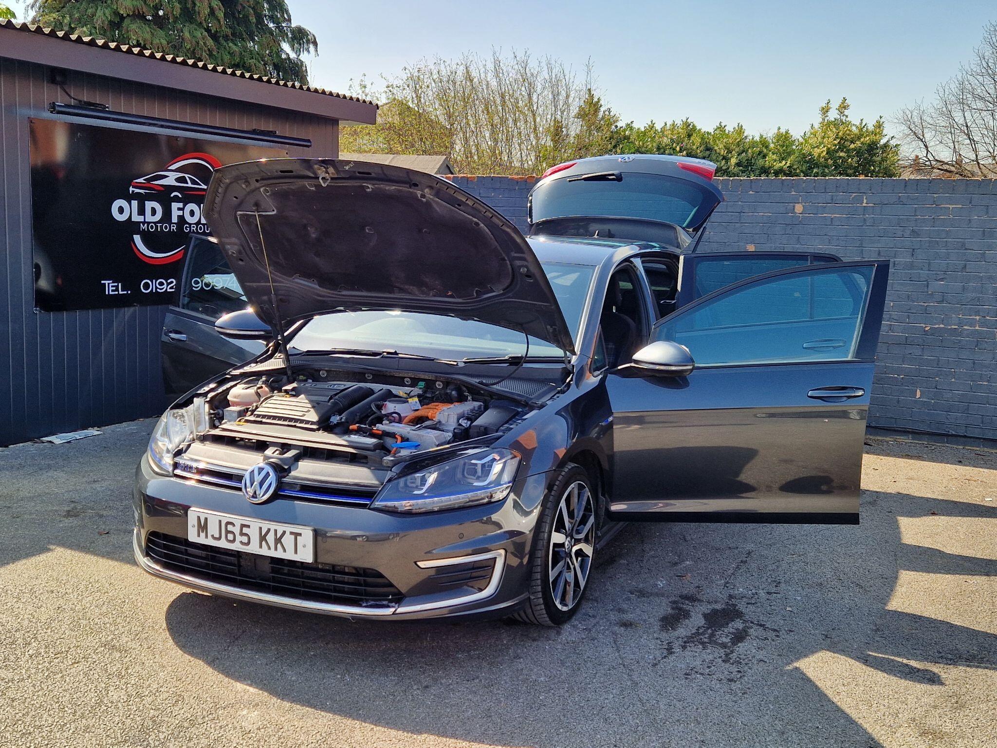 Volkswagen Golf - Image 14