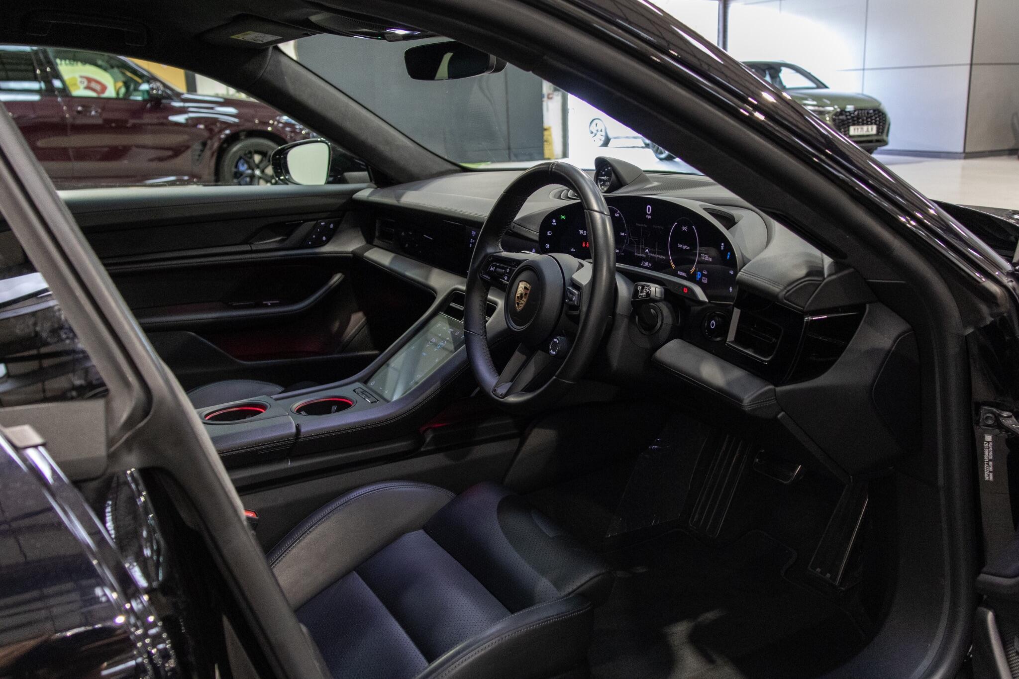 Porsche Taycan - Image 14