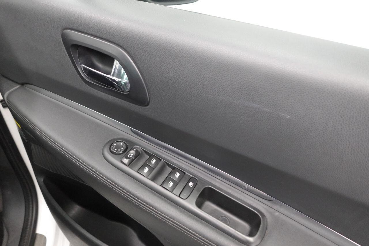 Peugeot 3008 - Image 17
