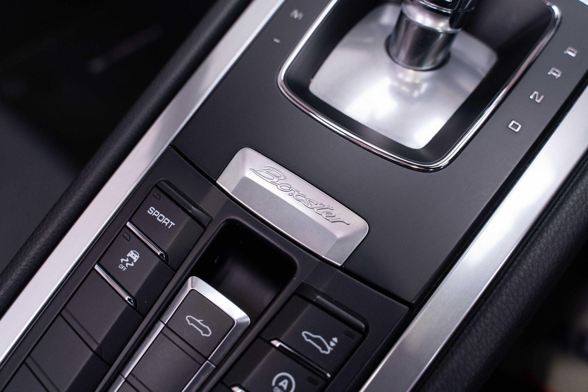 Porsche Boxster - Image 31