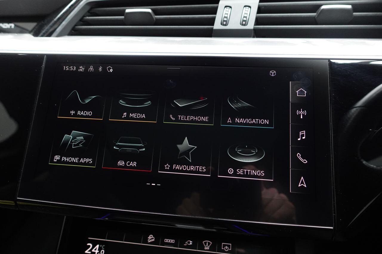 Audi E-Tron - Image 35