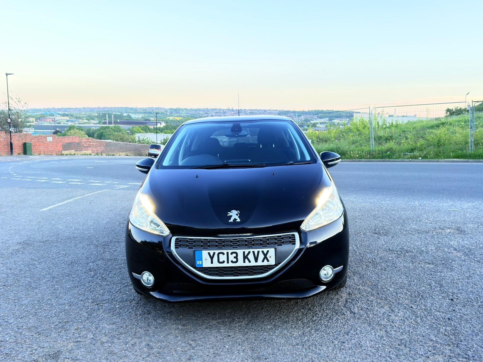 Peugeot 208 - Image 2