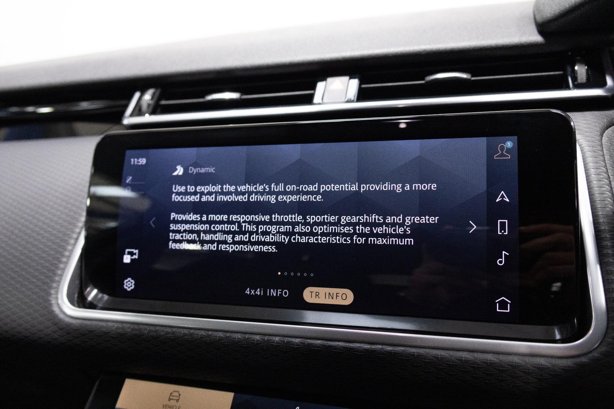 Land Rover Range Rover Velar - Image 25