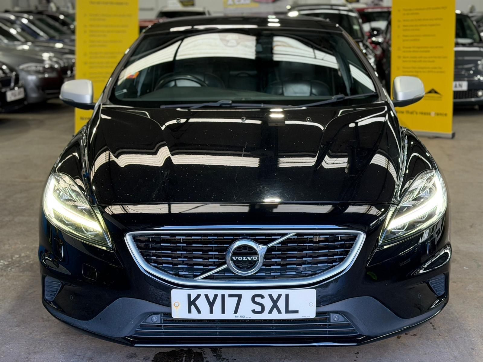 Volvo V40 - Image 8
