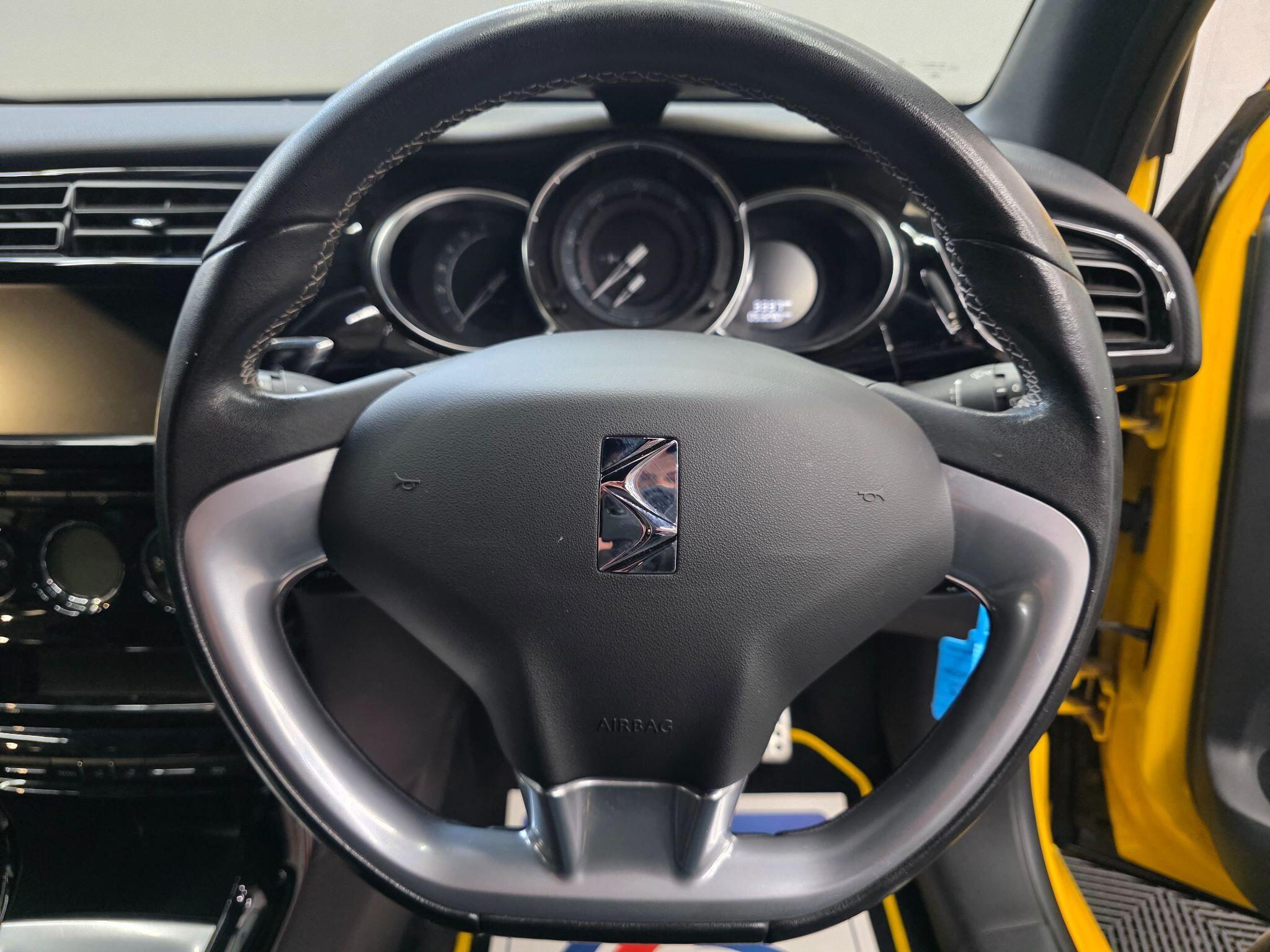 DS AUTOMOBILES DS 3 - Image 20