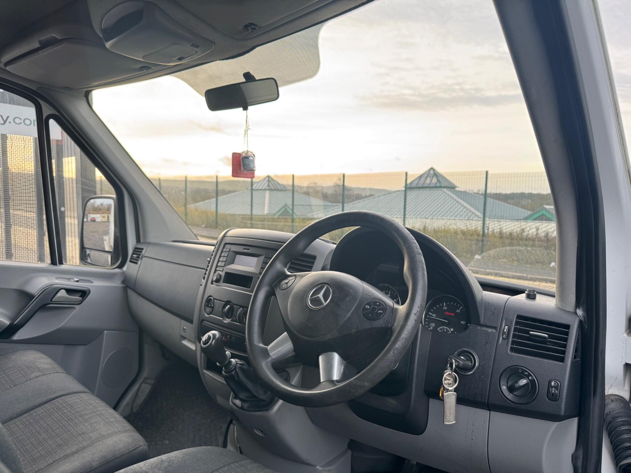 Mercedes Sprinter - Image 9