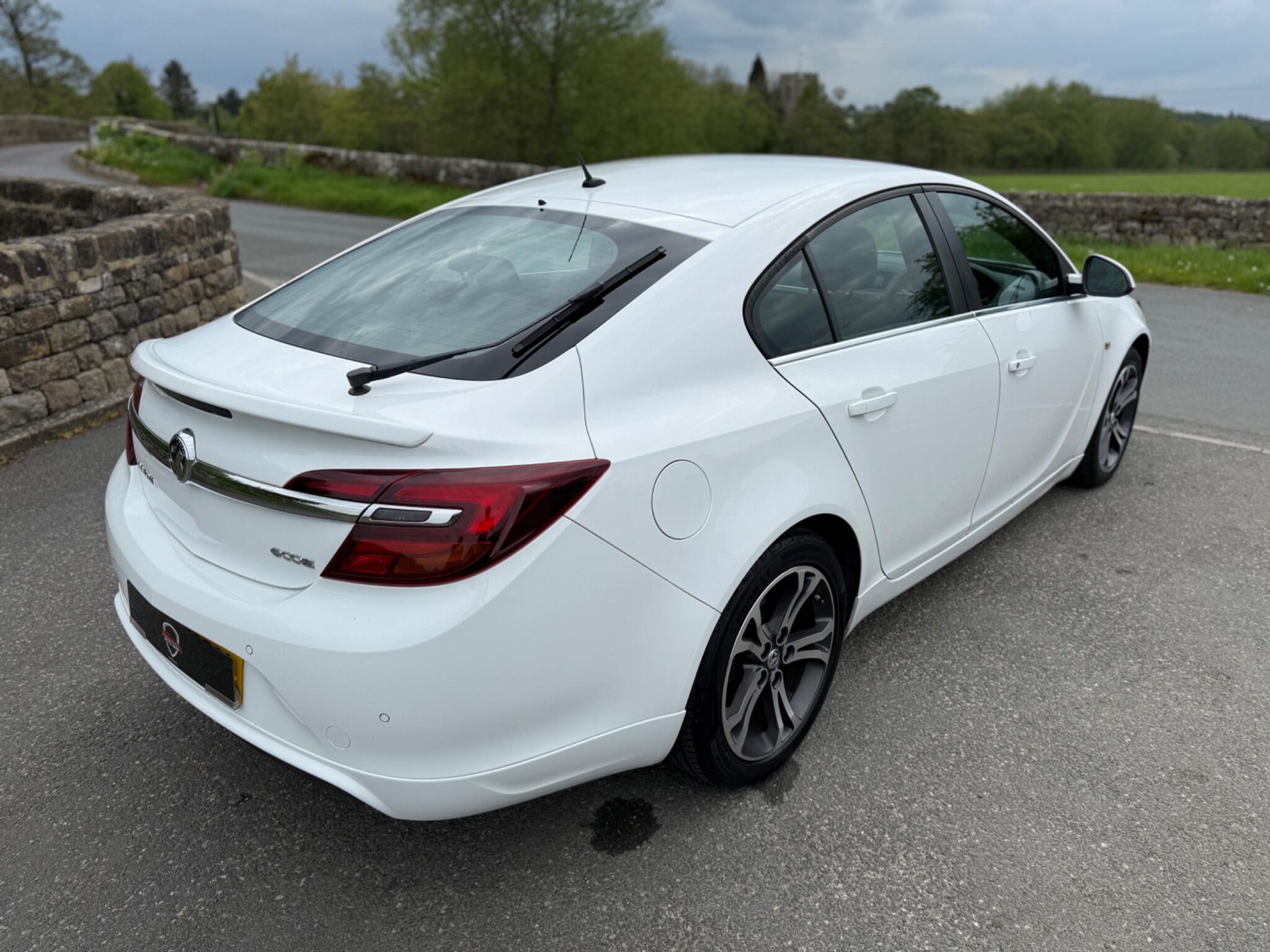 Vauxhall Insignia - Image 17