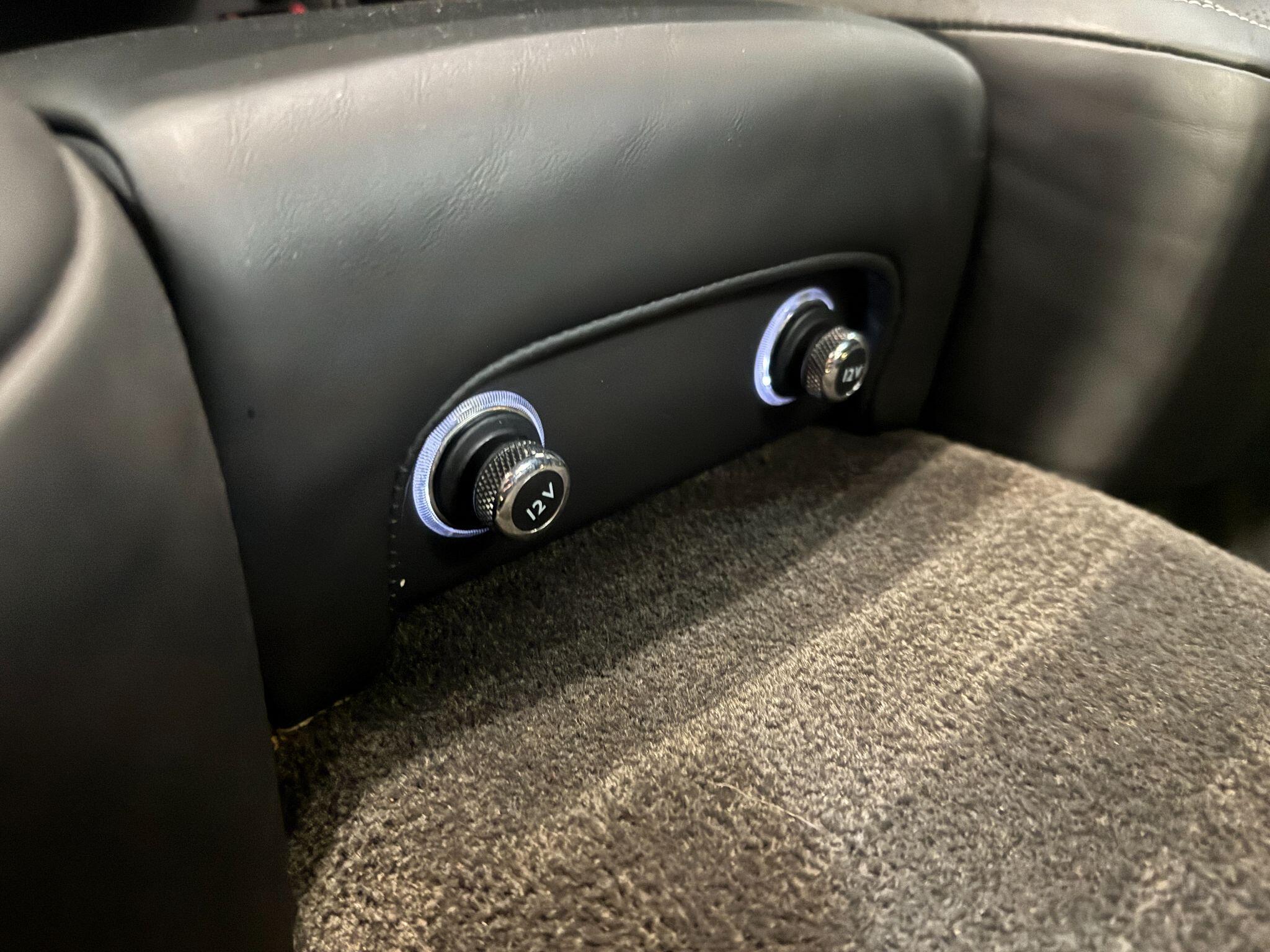 Bentley Flying Spur - Image 87