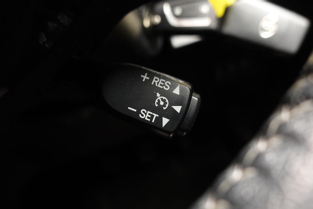 Toyota Yaris - Image 20